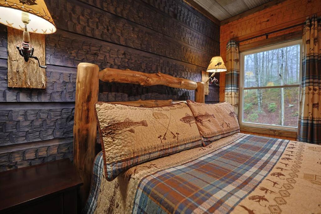 Rustic Modern Cabin With Hot Tub Near Rafting And Great Smokey Mountains Bryson City Eksteriør bilde
