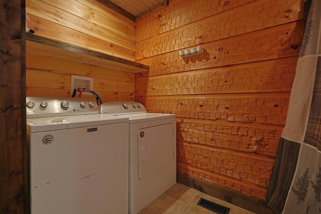 Rustic Modern Cabin With Hot Tub Near Rafting And Great Smokey Mountains Bryson City Eksteriør bilde