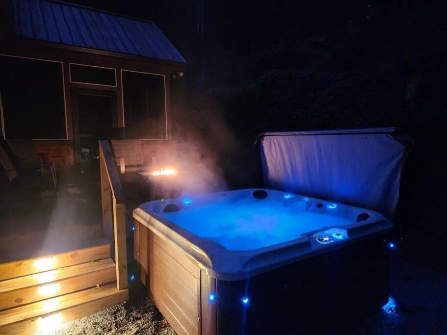 Rustic Modern Cabin With Hot Tub Near Rafting And Great Smokey Mountains Bryson City Eksteriør bilde