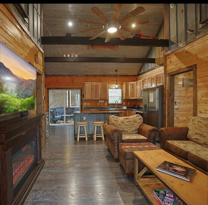 Rustic Modern Cabin With Hot Tub Near Rafting And Great Smokey Mountains Bryson City Eksteriør bilde